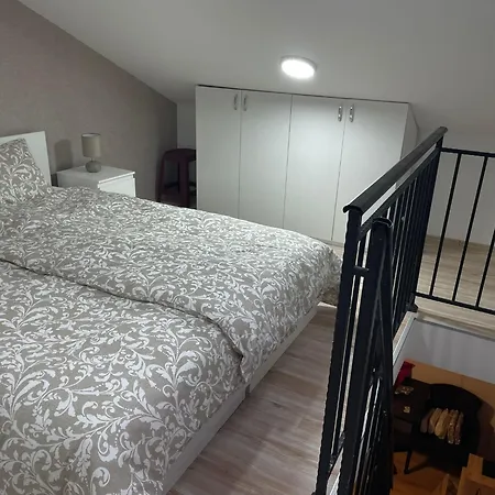 Apartment Duplex *